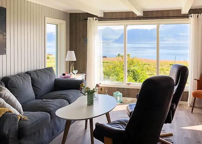 4 Person In Сasa de vacaciones Alsvåg